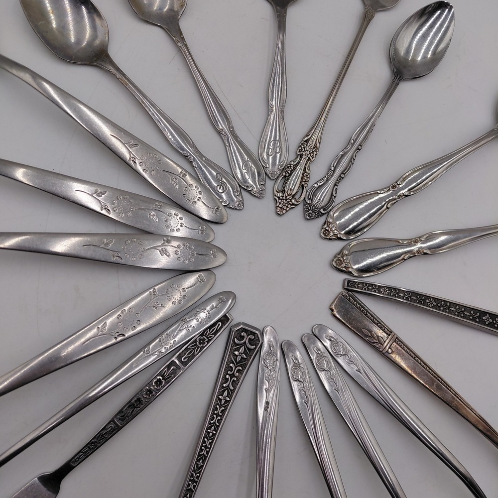 Vtg Flatware Mixed Lot 20 Ornate Fancy Patterns Silverware Jewelry Art Geometric